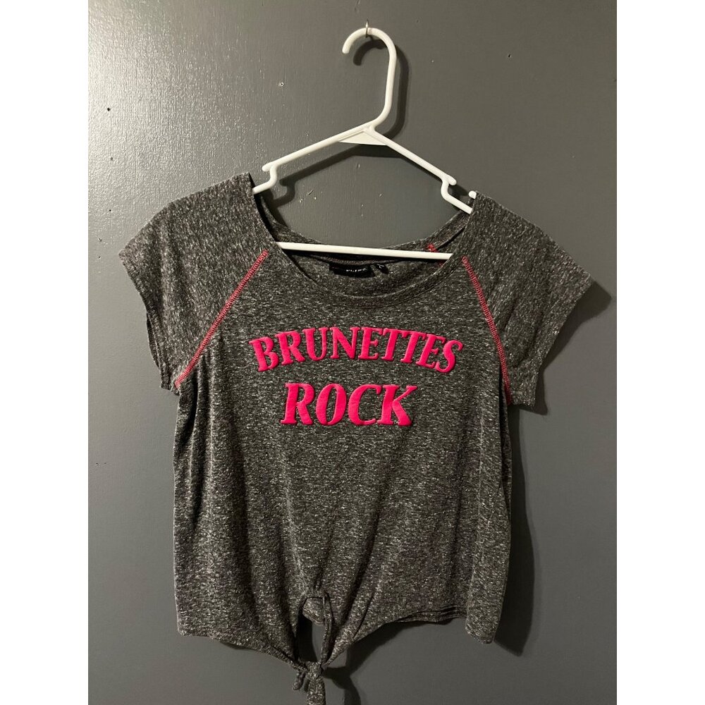 Brunettes Rock Graphic Ultra Flirt Gray Heathered Tie-Front T-Shirt With Pink L
